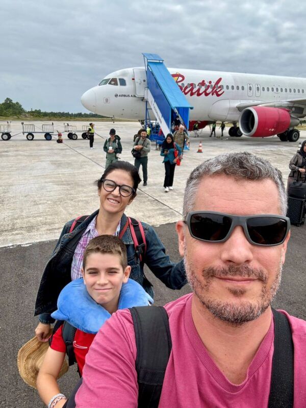 Avión Borneo
